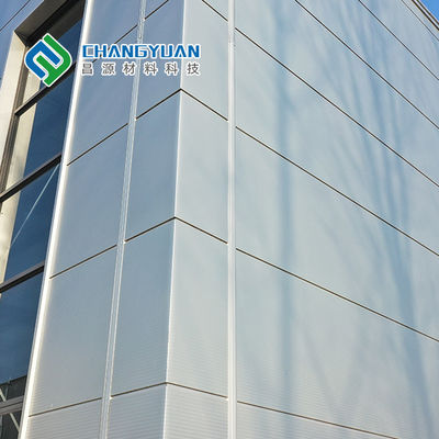 Insulación térmica del panel de sándwich de PU decorativo anticorrosión