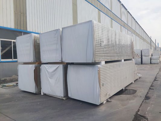 Panel PU de sala fría de alto rendimiento con anchura 930-1130 mm a prueba de agua