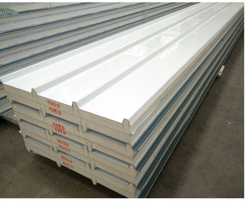 Panel de techo de PU impermeable con clasificación de fuego B1/B2 e aislamiento térmico
