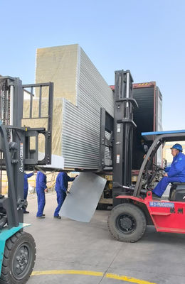 Panel de pared de sándwich aislado térmicamente de 50 mm anti-corrosión para habitación fría