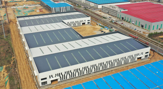 Panel sandwich de PU de alta resistencia con estanqueidad al aire / estanqueidad al agua e aislamiento térmico para techos y construcción