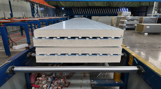 Paneles de techo de PU resistentes a la intemperie