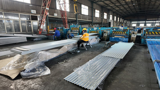 Alta resistencia al fuego paneles de metal prensados precios asequibles para superficies ligeras