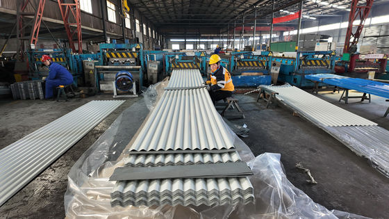 Los paneles de metal prensados variables son la solución ideal para una construcción ligera y resistente