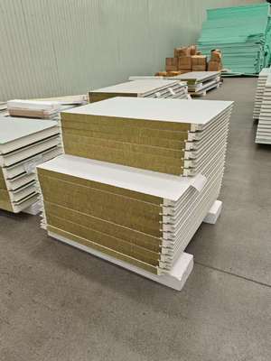 Los paneles de pared metálicos y los paneles de sándwich son perfectos para proyectos al aire libre