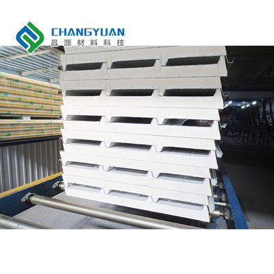 Panel sándwich de pared PU / PIR: solución perfecta para mantener el calor en edificios