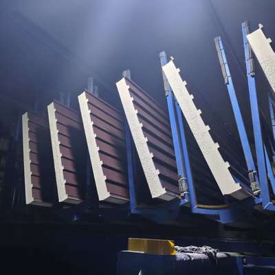 Panel de techo Greatwall de aleación Al-Mg-Mn con espesor de 45/65/95 mm, ancho de 950 mm y vida útil de 50 años